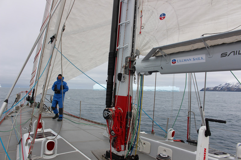 sailing-adventure-ullman-sails